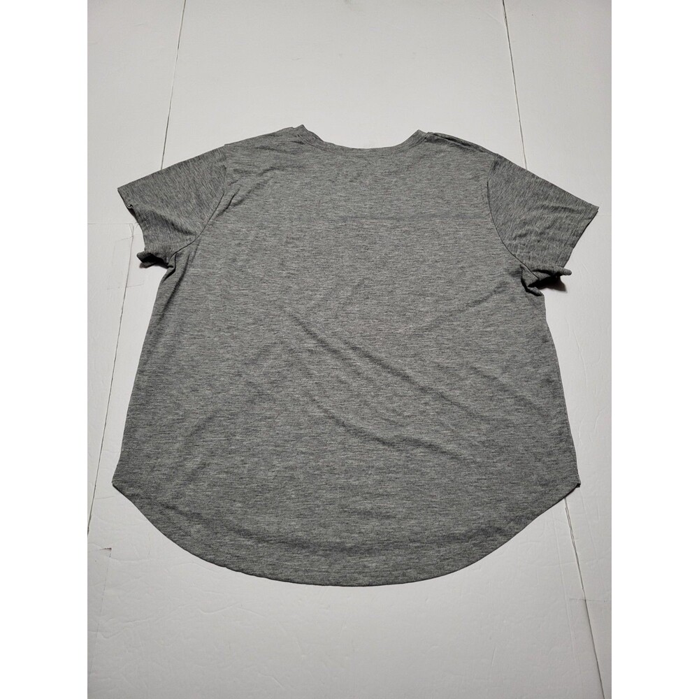 (#L6) Friends TV Show Skyline Graphic T-Shirt Size Women's XXL (19) Short Sleeve - Picture 7 of 8